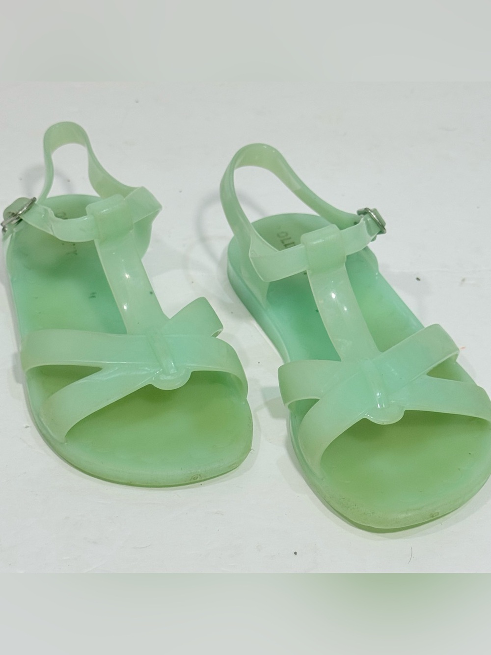 Old Navy Mint Green Strappy T Sling Back Snap Closure Jelly Sandals Sz 11 Kids